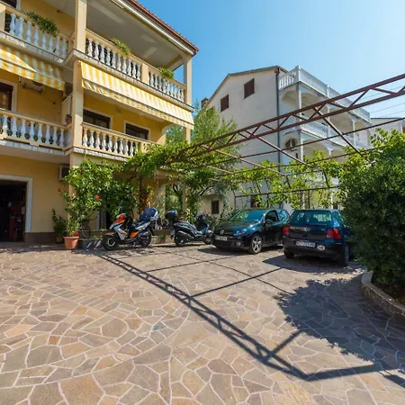 Appartement Nevelina *