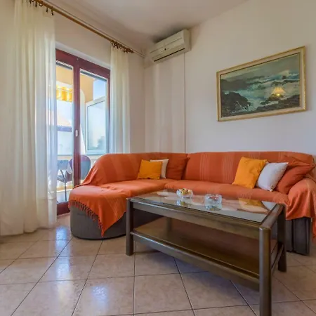Nevelina Apartment Selce