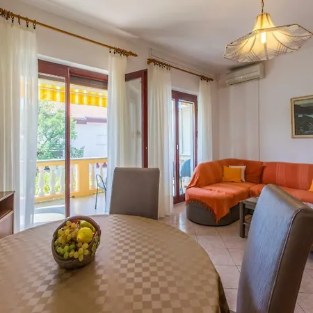 Nevelina Apartment *
