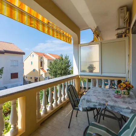 Apartment Nevelina Selce