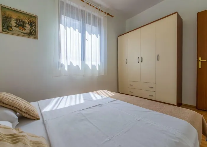 Nevelina Apartamento *