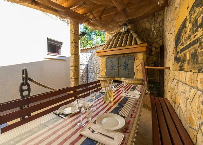 Nevelina Apartamento Selce